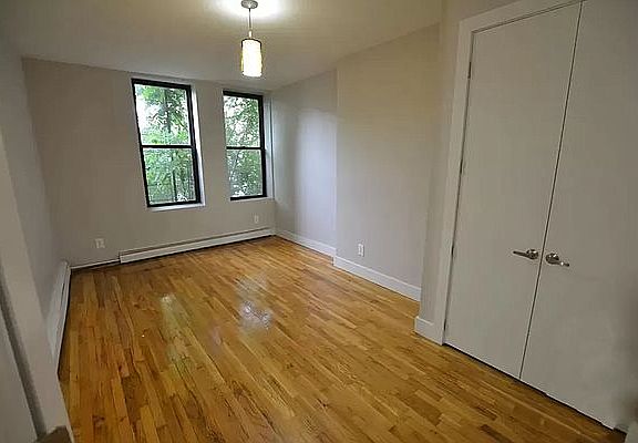 3rd image of 1042 Putnam Ave #3A