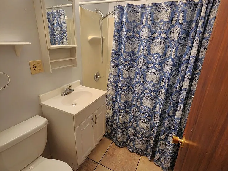 1812 SW Pembroke Ln — Photo 7
