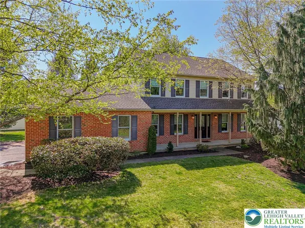 5330 Short Hill Ln, Allentown, PA 18104