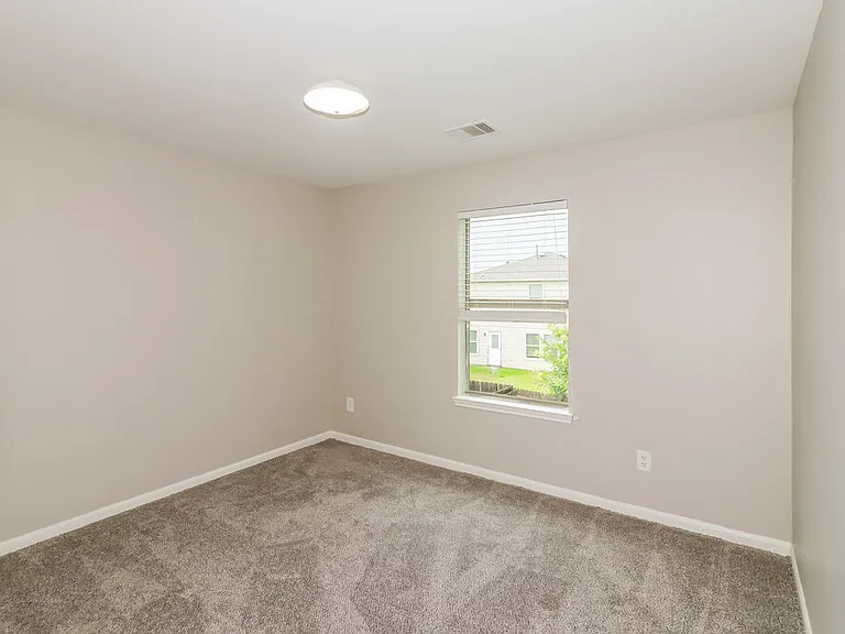 20730 Dickinson Manor Ln — Photo 14