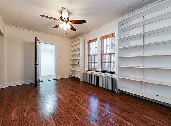 5th image of 838 S Michigan Ave