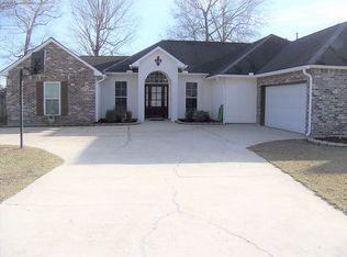 12460 Lakeland Dr, Walker, LA 70785
