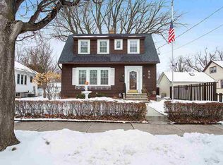 970 Division St, Green Bay, WI 54303