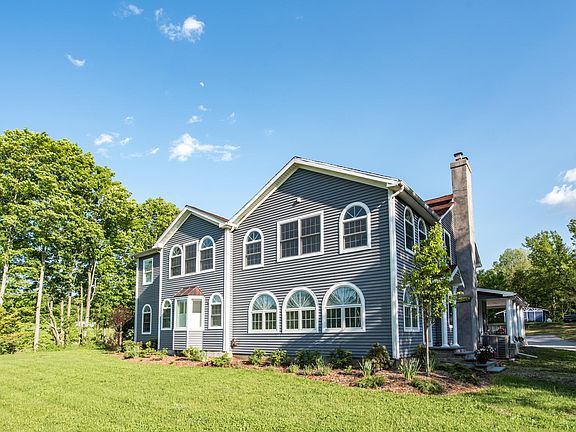 Meadowbrook Estate street view