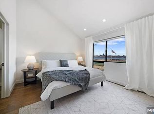 6040 Boulevard East #PHJ, West New York, NJ 07093