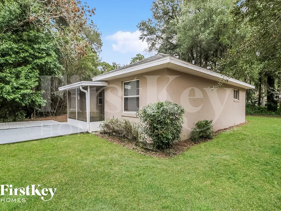 31111 Oakmont Ave