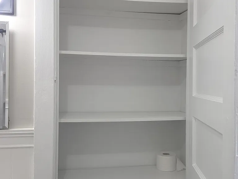 28 W Park Ave #2R — Photo 11