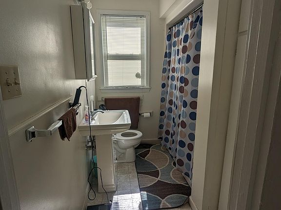 5th image of 715 South St