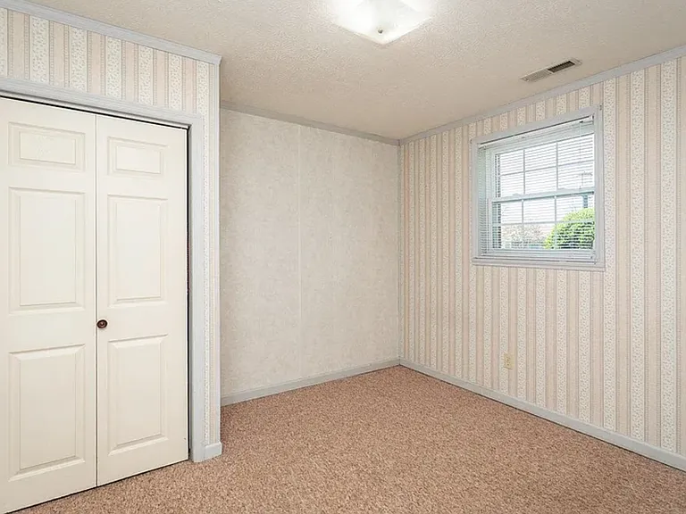6352 W Donnagail Dr — Photo 3