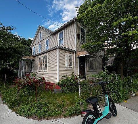 2nd image of 185-02 Baisley Boulevard