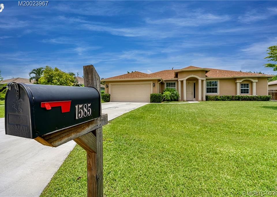 1st image of 1585 SW Merchant Ln