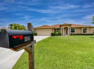 1585 SW Merchant Ln, Pt Saint Lucie, FL 34953