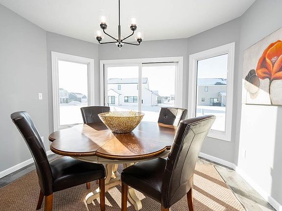 4th image of 18290 Peregrine Dr