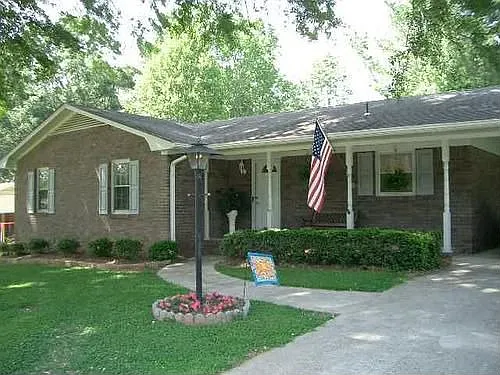 116 Poplar Rd photo 1