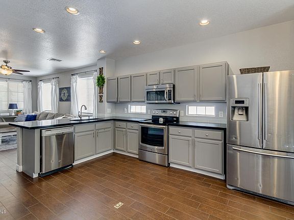 4th image of 3756 E Stampede Dr