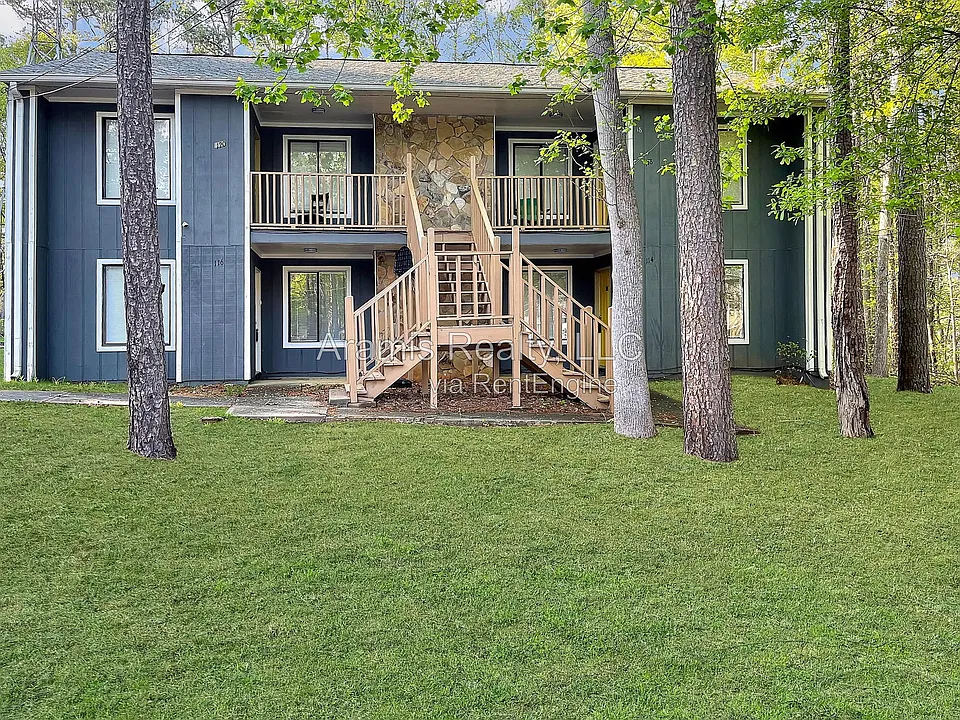 114 Spring Ct #1