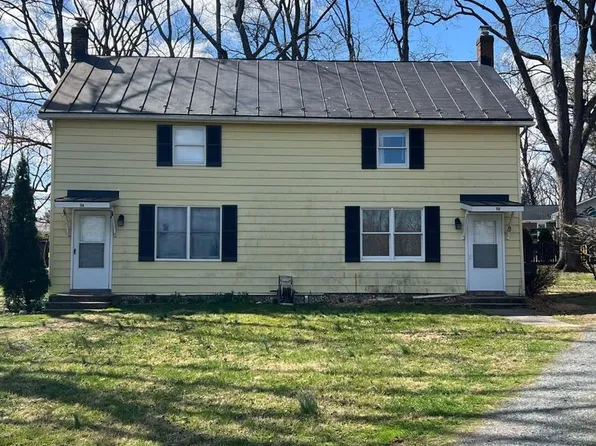 9 Burke Cir, Hamilton, VA 20158