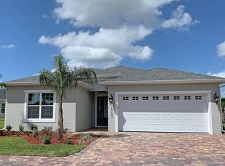 10173 Julia Isles Ave, Oxford, FL 34484