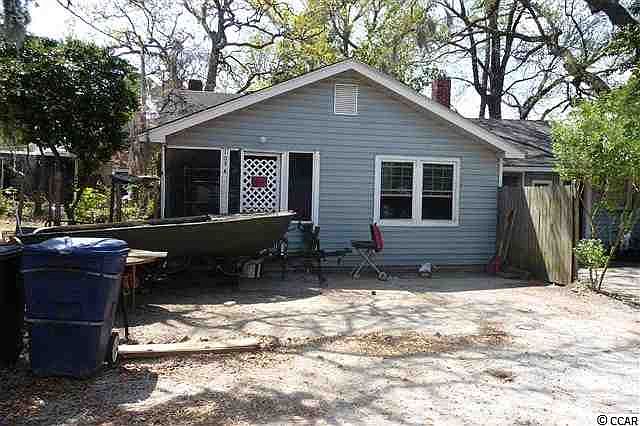 2nd image of 103 W Broadway St.