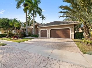 2579 Mayfair Ln, Weston, FL 33327