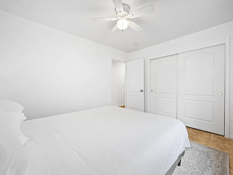 11610 Invidia Ct — Photo 35