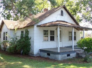 1113 James St, Elizabethtown, NC 28337