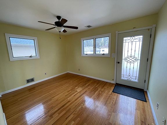 5th image of 83 Stroud Ave Floor 2