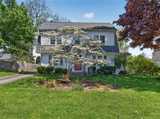 370 Susquehanna Rd, Rochester, NY 14618