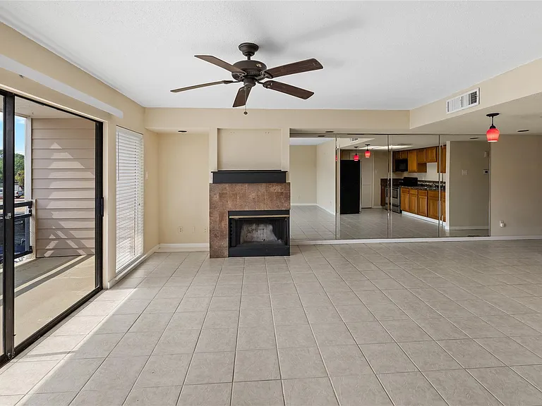 3663 Nasa Pkwy #403 — Photo 3