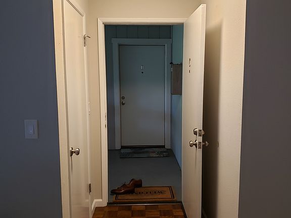 4th image of 1234 Clinton St APT C