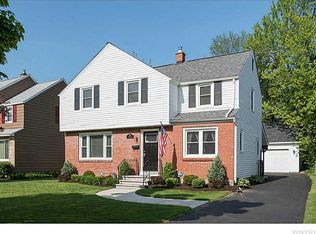 195 Hamilton Dr, Amherst, NY 14226