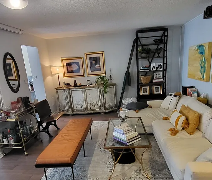 633 Bay St #1013 — Photo 3