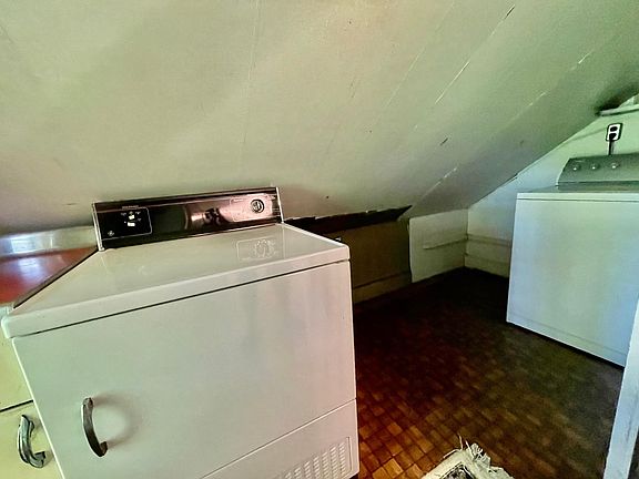 5th image of 45 Custis Ave Floor 2