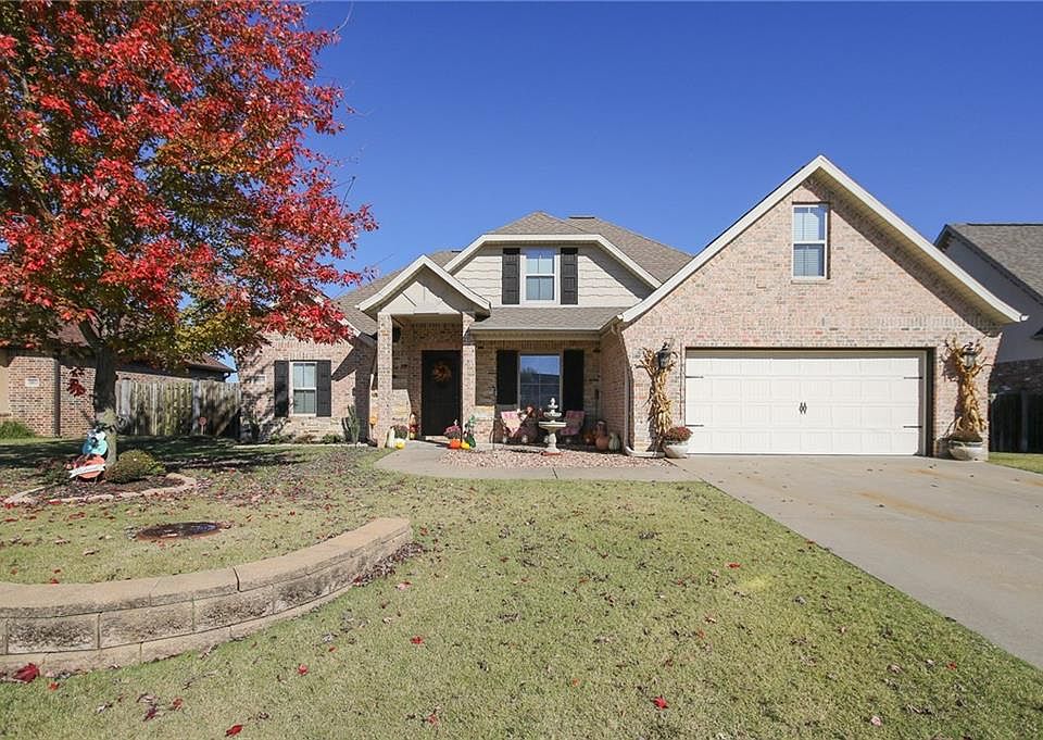 1st image of 3705 W Lexington Dr