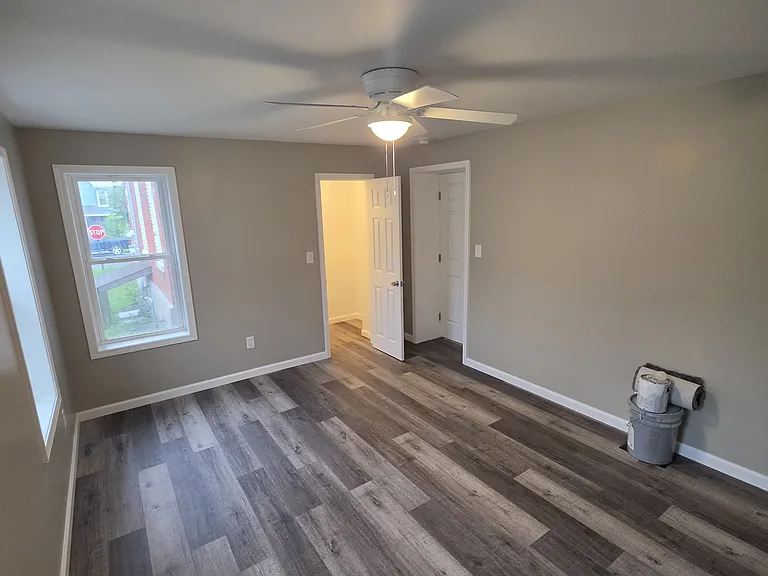 506 W Dominick St #1 — Photo 4