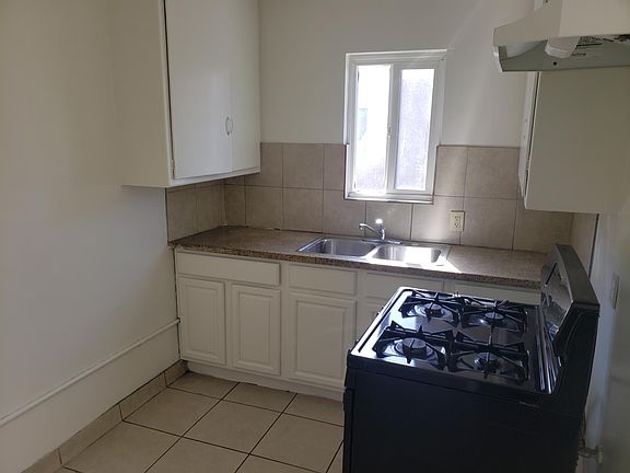 4th image of 11513 Medina Ct APT A