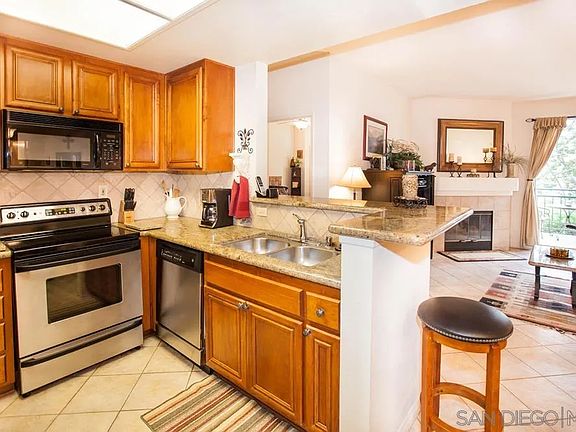 2nd image of 2220 Camino De La Reina Unit 110