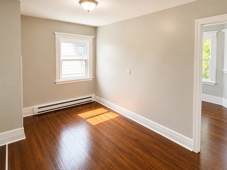 76 Ridge St #3 — Photo 8