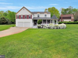 15 Carrollton Rd, Sterling, VA 20165