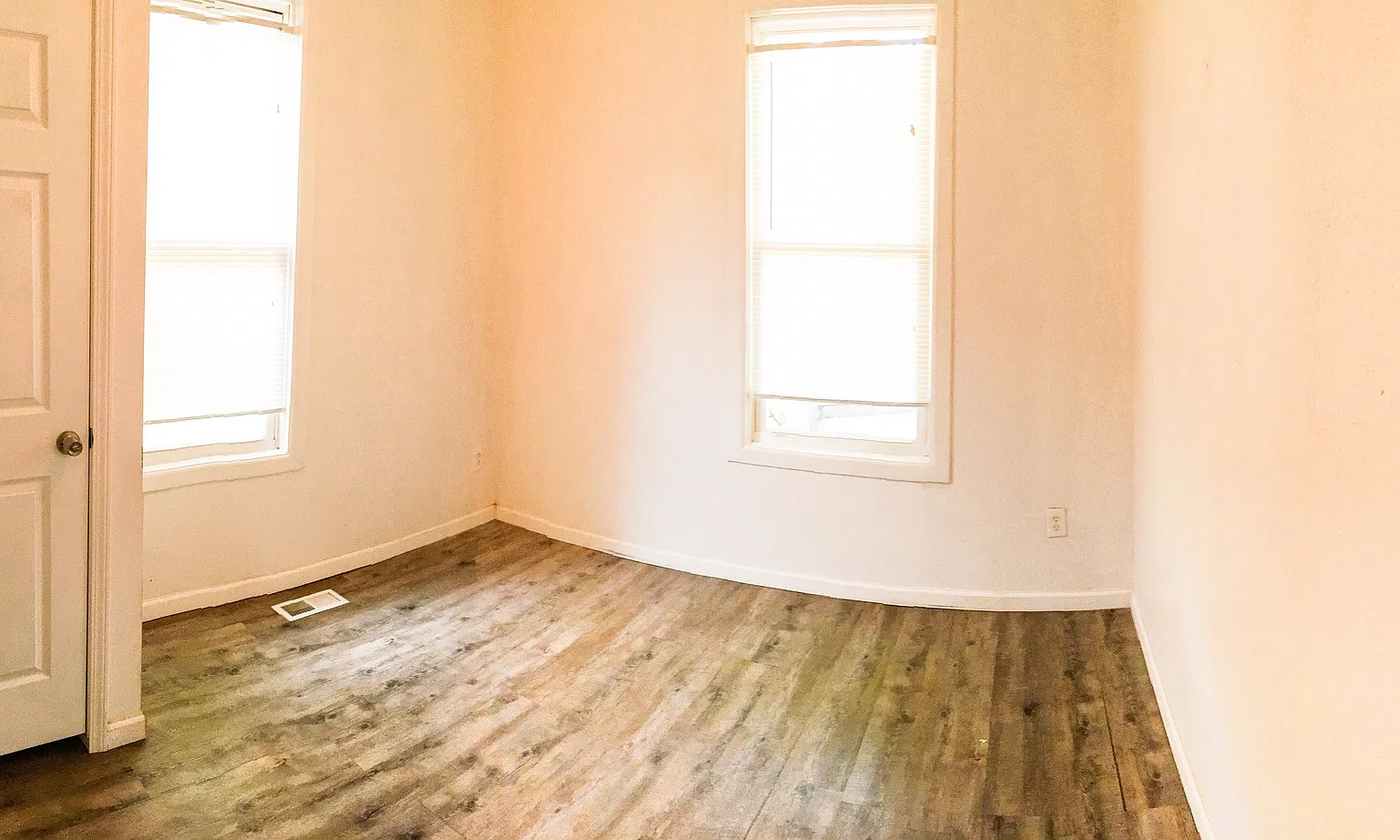 2BR/1BA Single Family House with basement work-space and big yard! — Photo 1