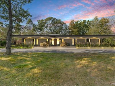 28401 River Crest Dr, Southfield, MI, 48034