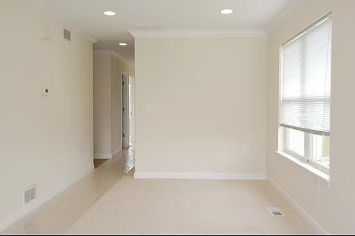 4th image of 527 Heritage Dr #527