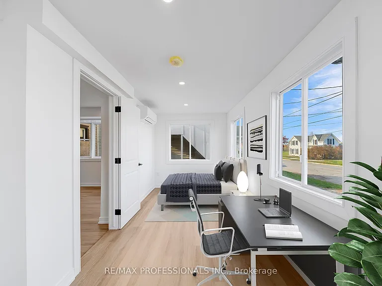 27 Oakdale Ave #B — Photo 11