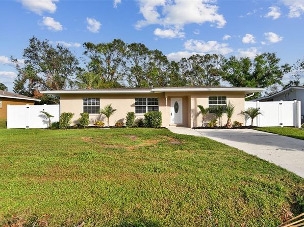 831 Searcy Ave, Sarasota, FL 34237
