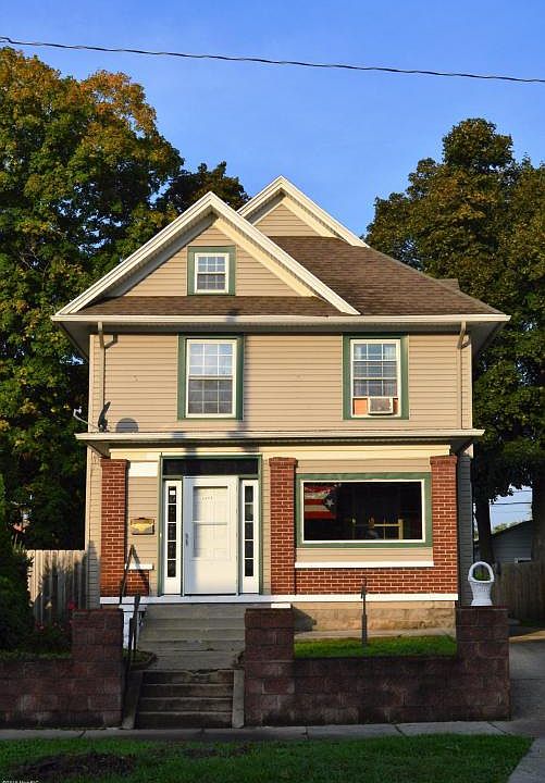 1st image of 1945 Horton Ave SE