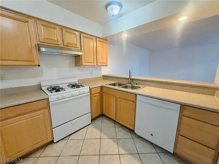 4264 Tara Ave #1A — Photo 6