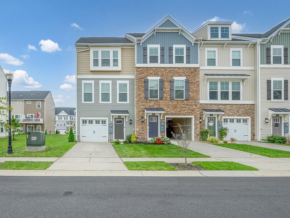 1st image of 24644 Dogwood Ln