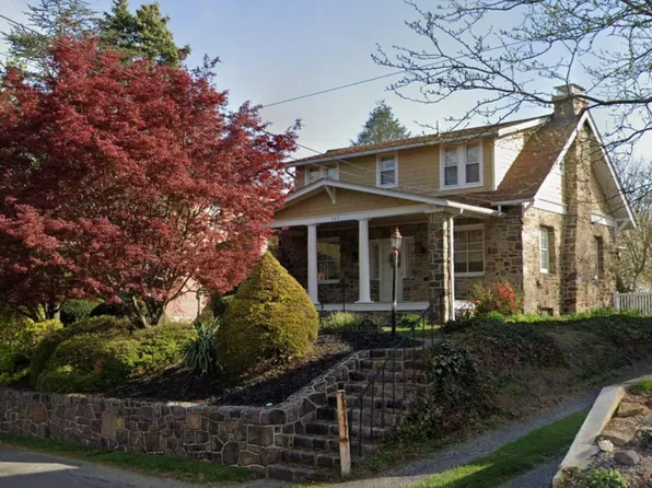 207 Main St, Oley, PA 19547