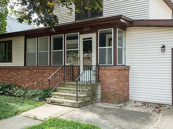 3rd image of 309 Woodbridge St