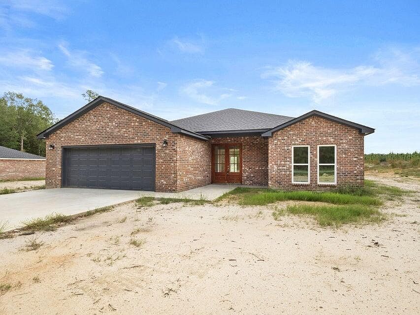 1st image of 748 Lockhart Cutoff Rd